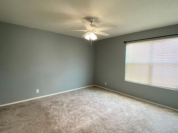 3rd image of 903 Three Wood Way