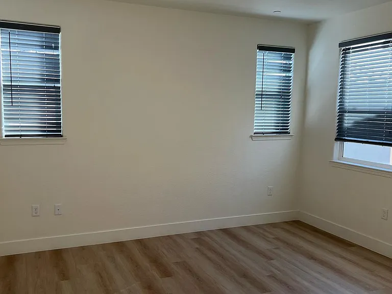 3554 Nuestra Ave — Photo 34