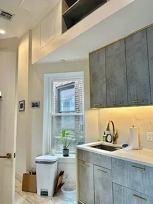 Rented by EXR | media 27