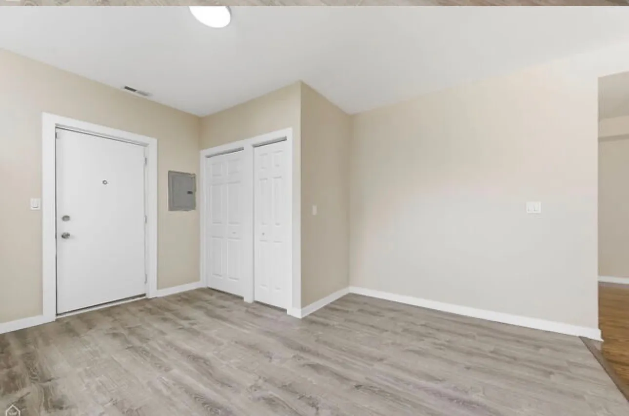 3 bed, 1300 sqft, $2,000 — Photo 4