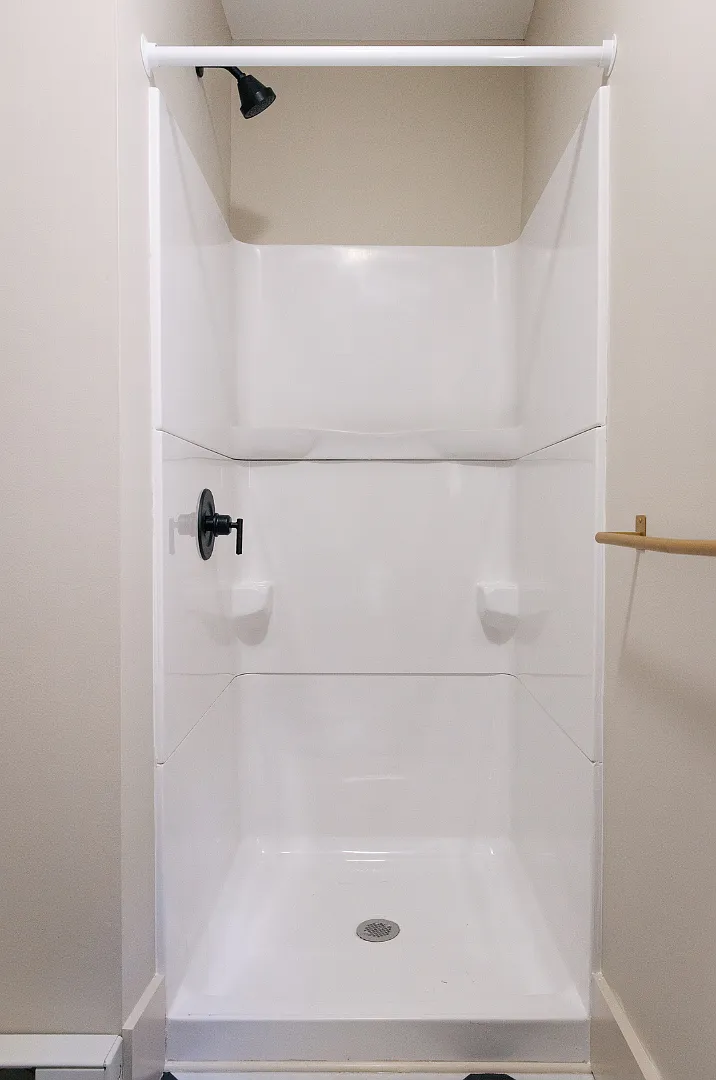 1 bed, 800 sqft, $1,000 — Photo 3