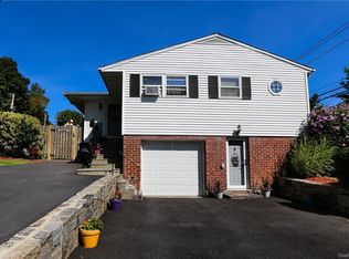 9 Hillcrest Rd, Hartsdale, NY 10530