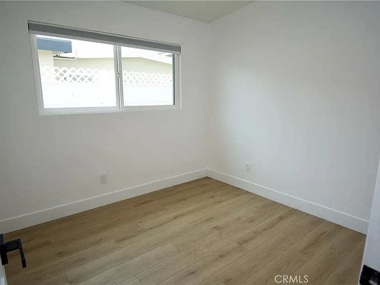 820 Iris Ave — Photo 11