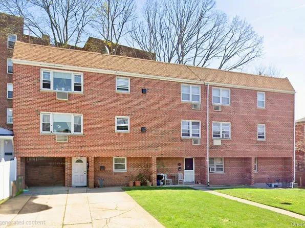 36-11 Utopia Parkway, Flushing, NY 11358