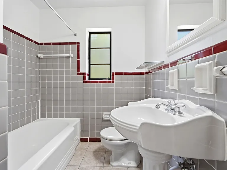3012 Kinmont St #2 — Photo 20