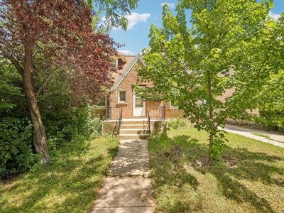 6730 N 58th STREET, Milwaukee, WI, 53223