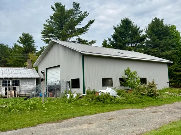 16 Mill Hill Rd, Paul Smiths, NY 12970