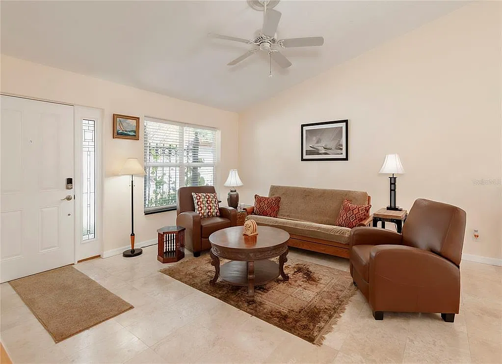 2 bed, 1.0 bath, 1100 sqft, $1,995 — Photo 4