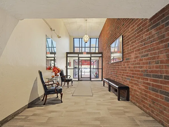 100 High St APT 207, Medford, MA 02155