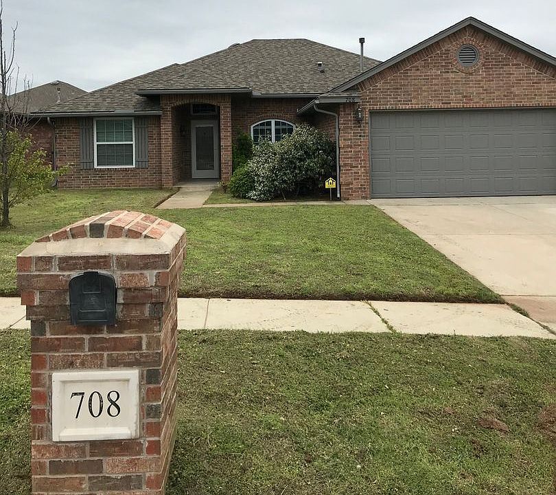 1st image of 708 Manhattan Dr