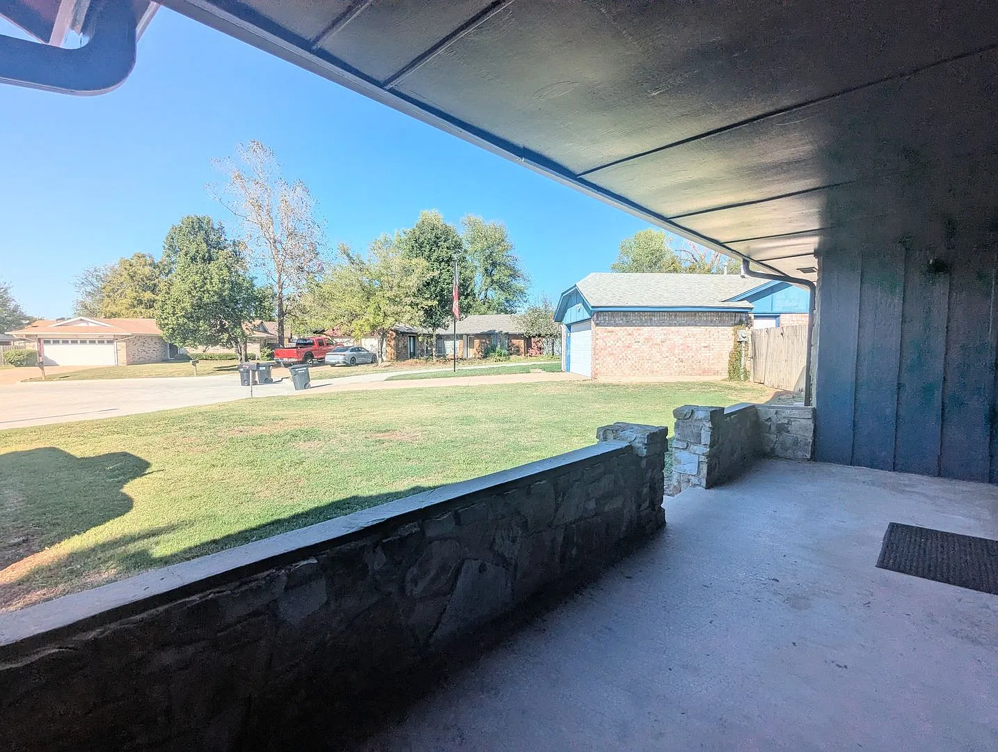 Charming Moore Home on a Cul-de-Sac with Spacious Backyard & Covered Patio! — Photo 3