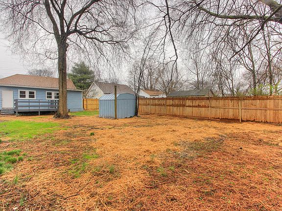 4th image of 2719 Copeland St
