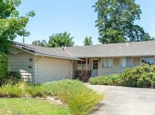 5813 Hemlock St, Sacramento, CA 95841