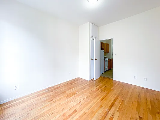 Rented by Compass | media 11