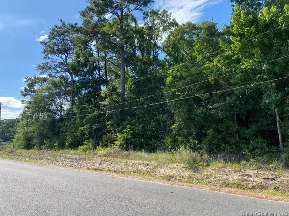 Ravenhurst Dr, Lake Charles, LA 70611