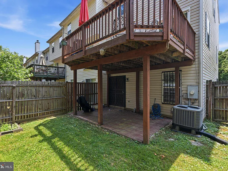 1518 Deep Gorge Ct — Photo 32