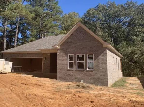 134 N Gregory St, Ecru, MS 38841