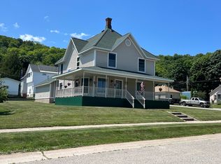 831 W Munising Ave, Munising, MI 49862