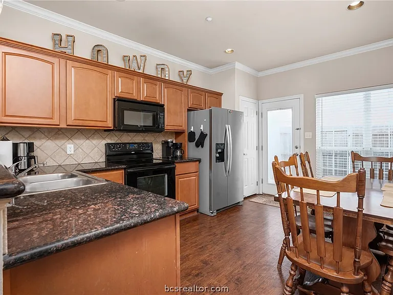 305 Holleman Dr E #205 — Photo 5
