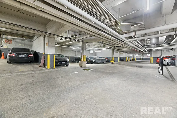 Rented by REAL New York | media 8