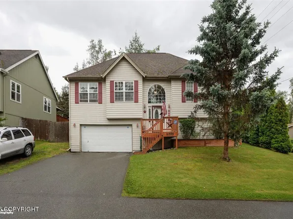 10555 Chain Of Rock St, Eagle River, AK 99577