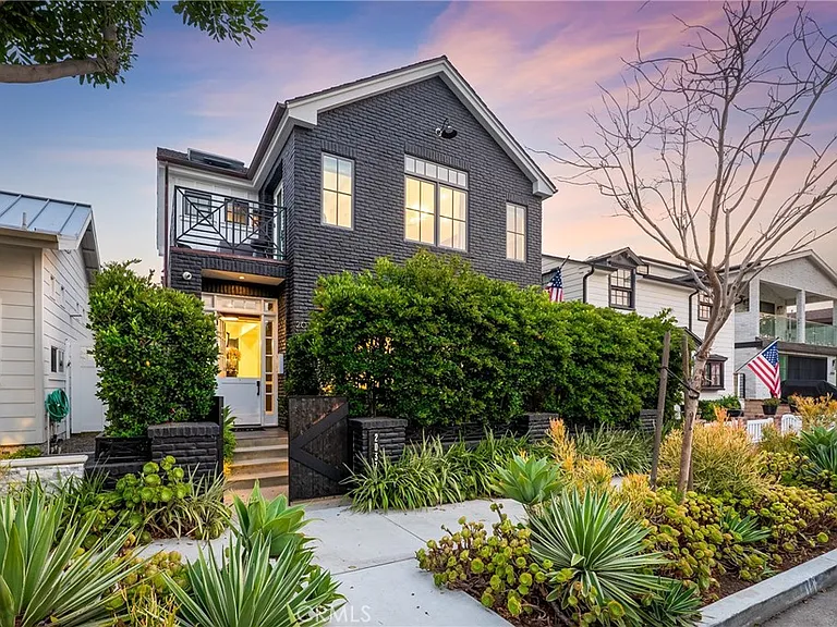 2037 E Ocean Blvd — Photo 43
