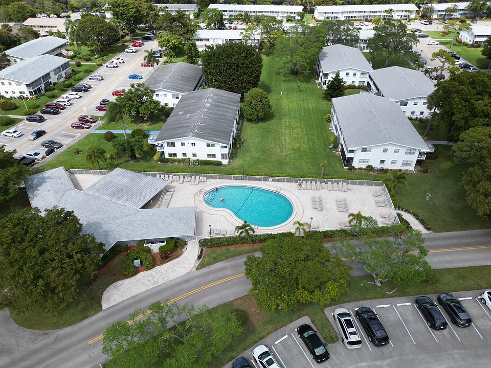 1st image of 390 Durham M Circle #M