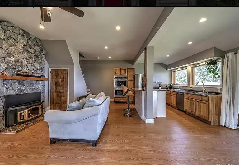 fireplace - TV bracket included