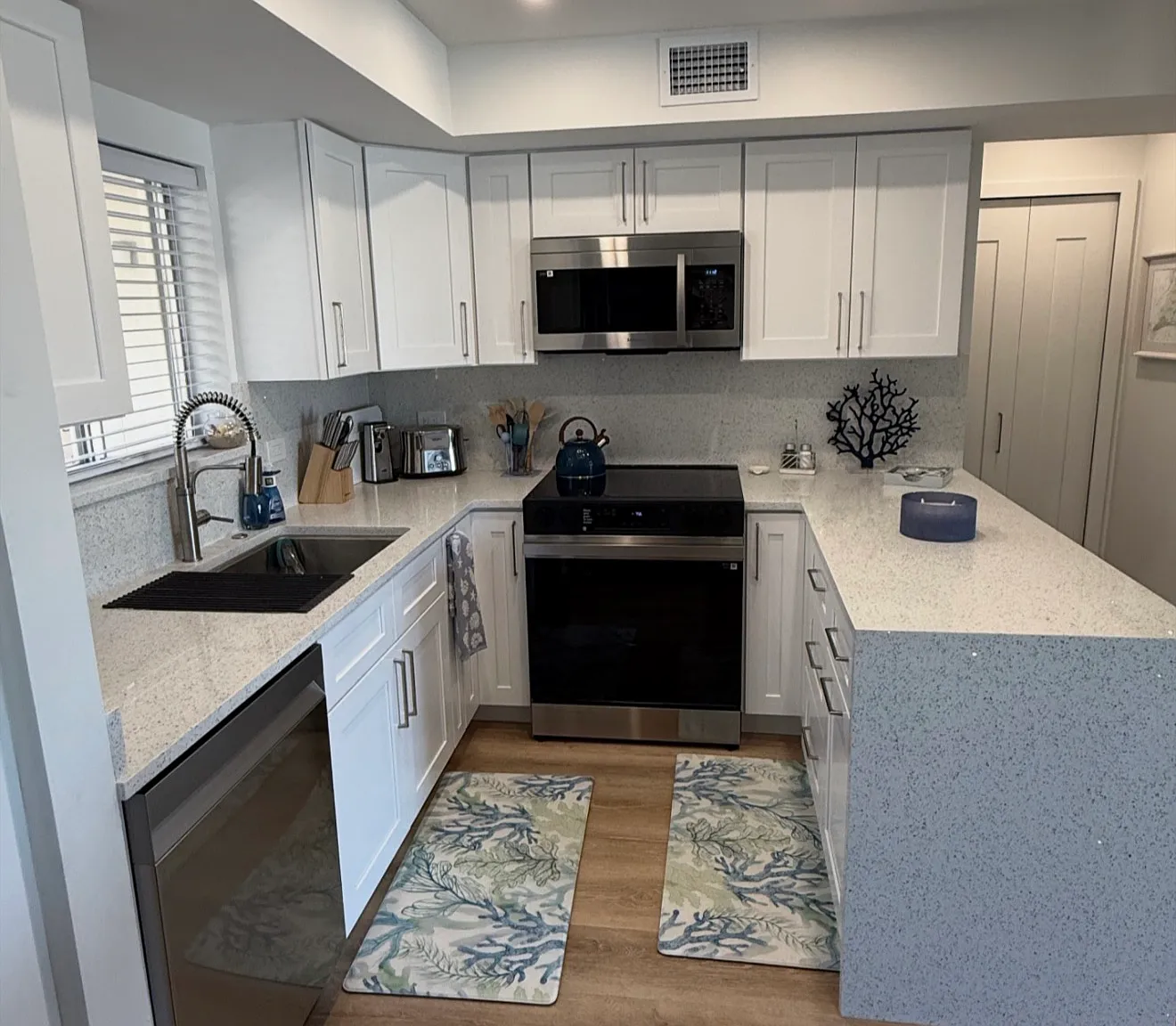 2 bed, 1040 sqft, $2,750 — Photo 4