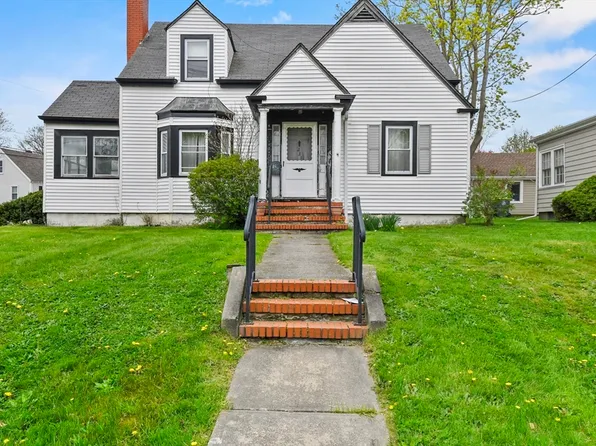 231 Brayton Ave, Somerset, MA 02725