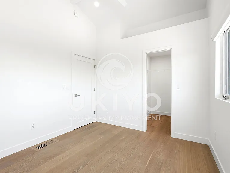 133 Hilltop Cres — Photo 25