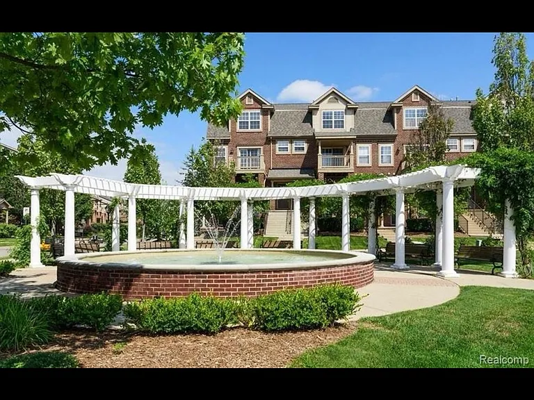 2803 Barclay Way — Photo 81