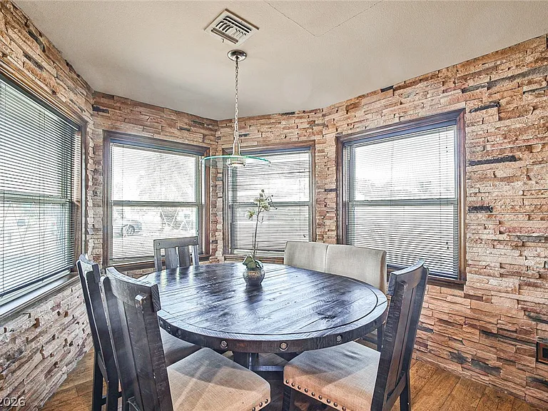 4674 Saddle Pl — Photo 9