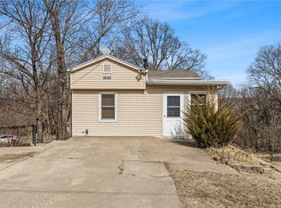 1645 NW 75th St, Clive, IA 50325