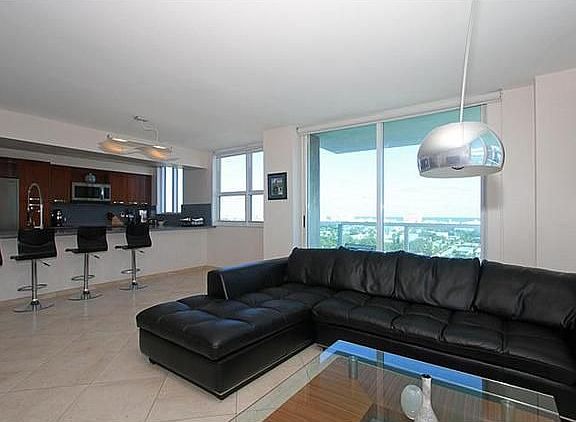 2nd image of 650 West Ave APT 1402