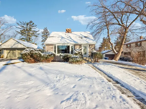 228 4th St, Downers Grove, IL 60515