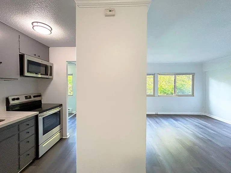 The Willis Apartments — Photo 57