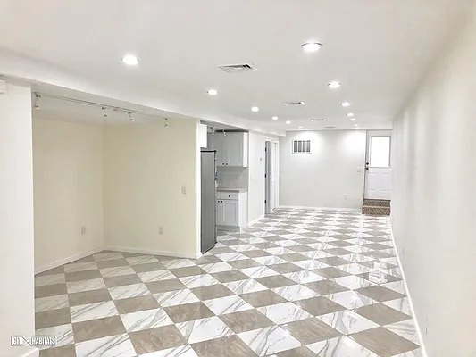 Rented by Citi Habitats | media 8