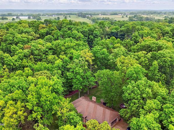 1605 Oakland Ct, La Grange, KY 40031