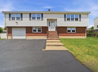 10 Barnes Ave, Salem, MA 01970