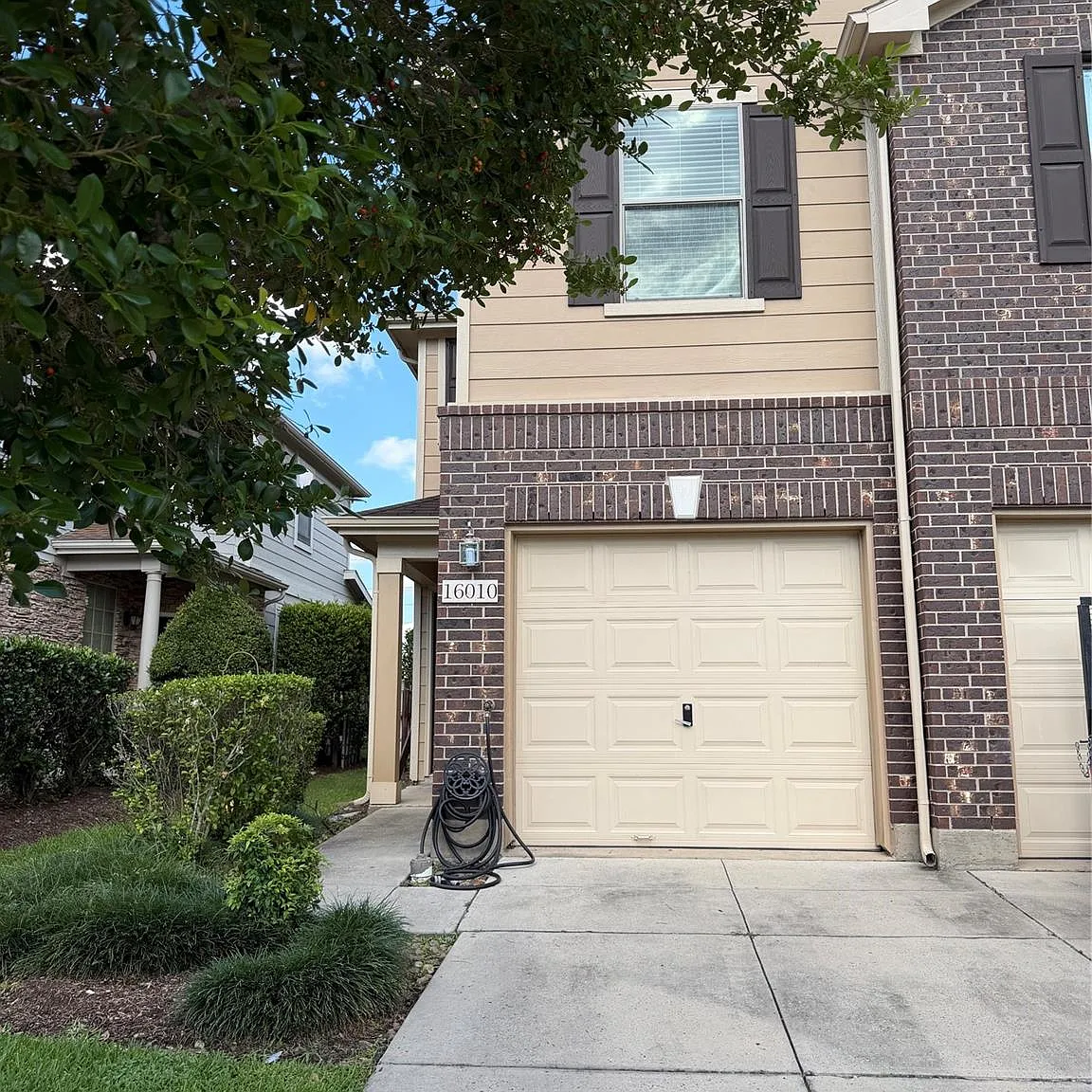 3 bed, 2.5 bath, 1932 sqft, $2,150 — Photo 4