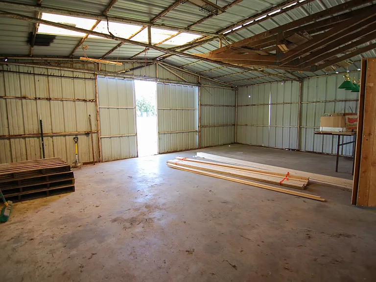 207 County Road 3214 — Photo 17