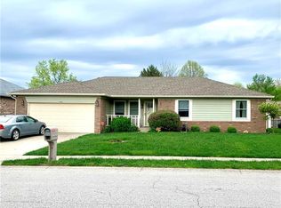 909 Brookside Ln, Plainfield, IN