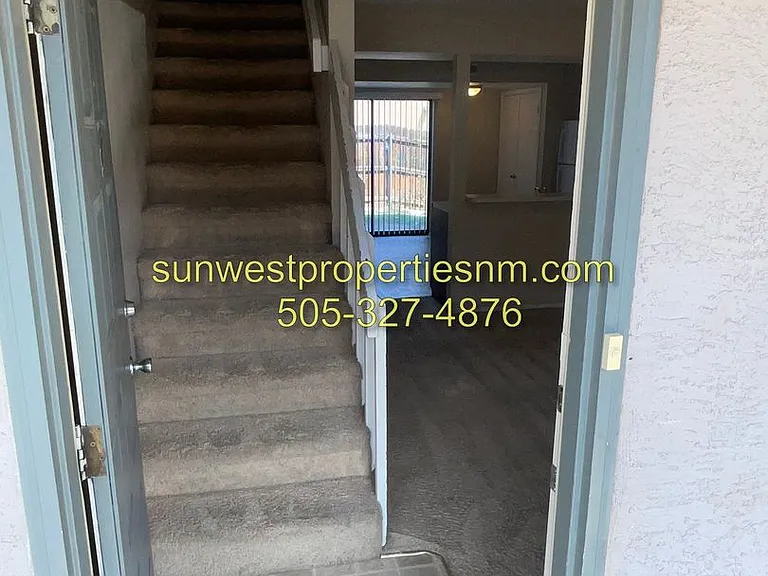 3706 N Carlton Ave — Photo 2