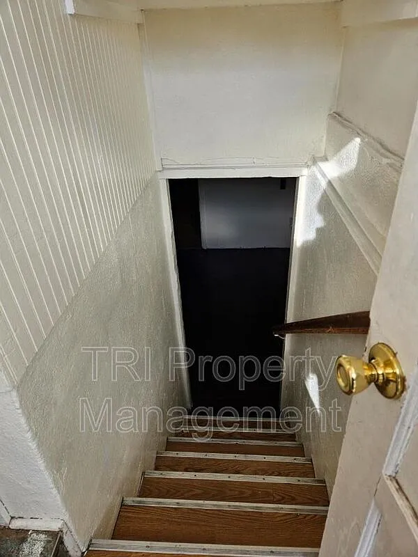 1 bed, 1.0 bath, $925 — Photo 4