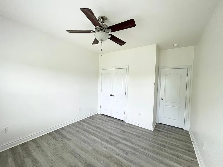 150 Travis Blvd — Photo 24