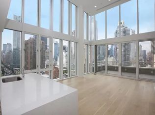 301 E 61st St #14A, New York, NY