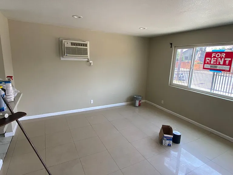 2525 E 3rd St #2 — Photo 7