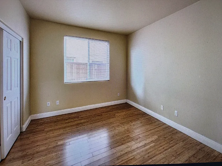 2140 Gibralter Ct — Photo 8