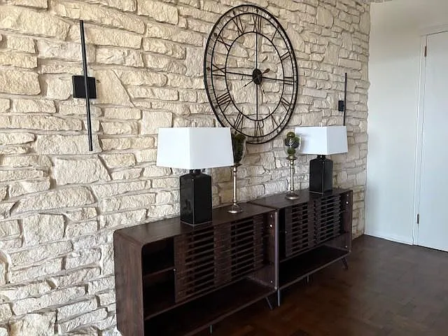 3 bed, 2.5 bath, 3406 sqft, $5,800 — Photo 3